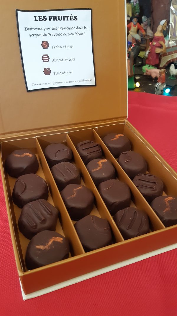 Boîtes de chocolats fourrés au miel – Image 4